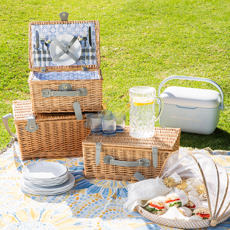 WheelBarrowXmas2025Picnic-QICThumbnail-800px_4